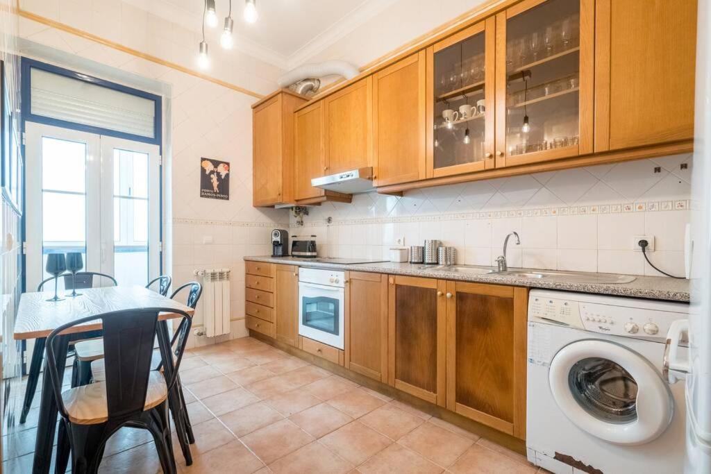 Beautiful Apartment Near The Center Of Lisboa المظهر الخارجي الصورة